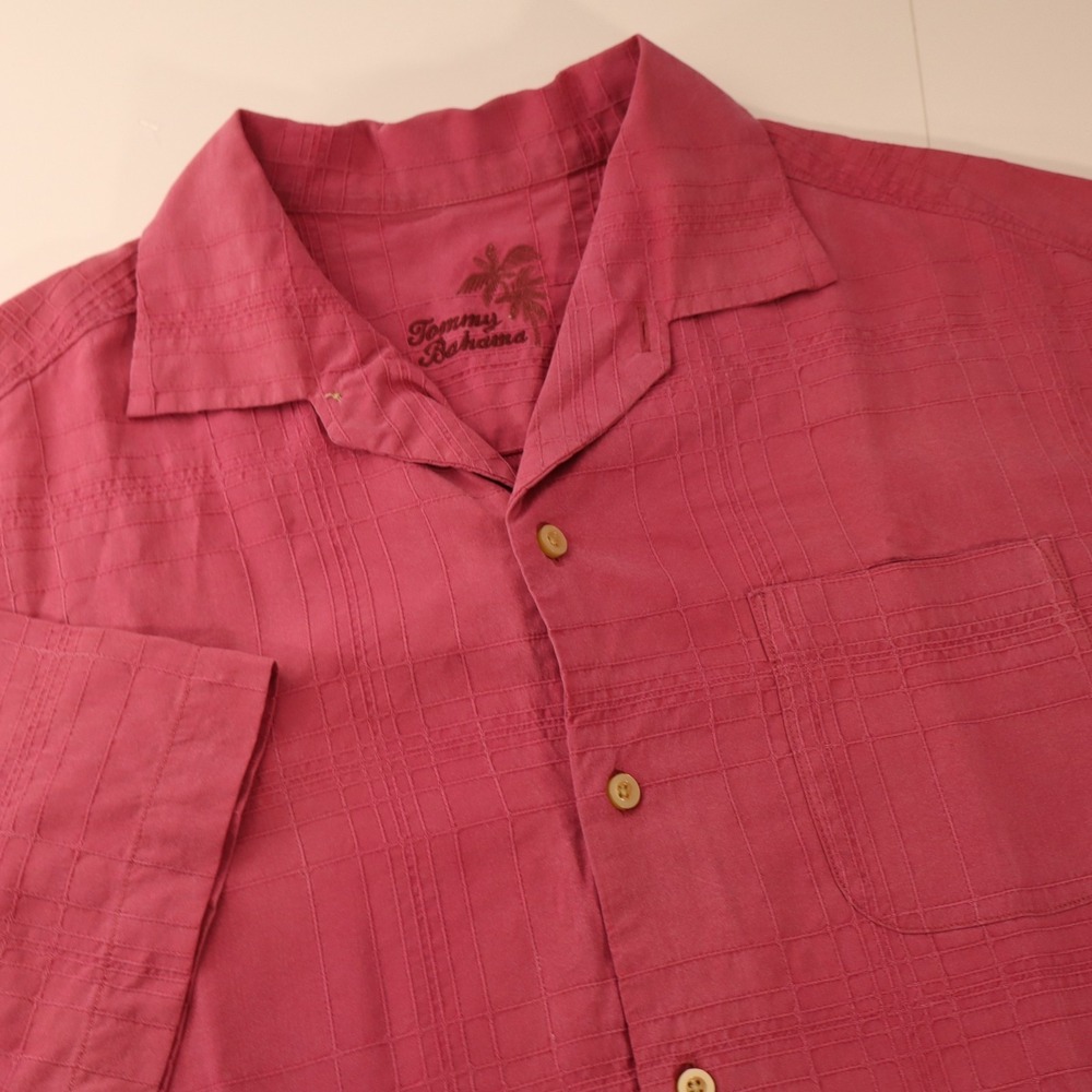 Tommy Bahama Silk Button Down Shirt Mens M Red Short Sleeve Camp Pocket